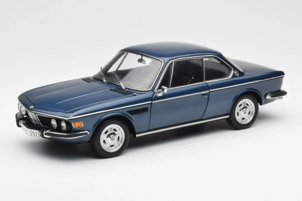 โมเดลรถ 1:18 BMW 3.0 CSi E9 สีน้ำเงินเมทัลลิก AUTOart (มือสอง)