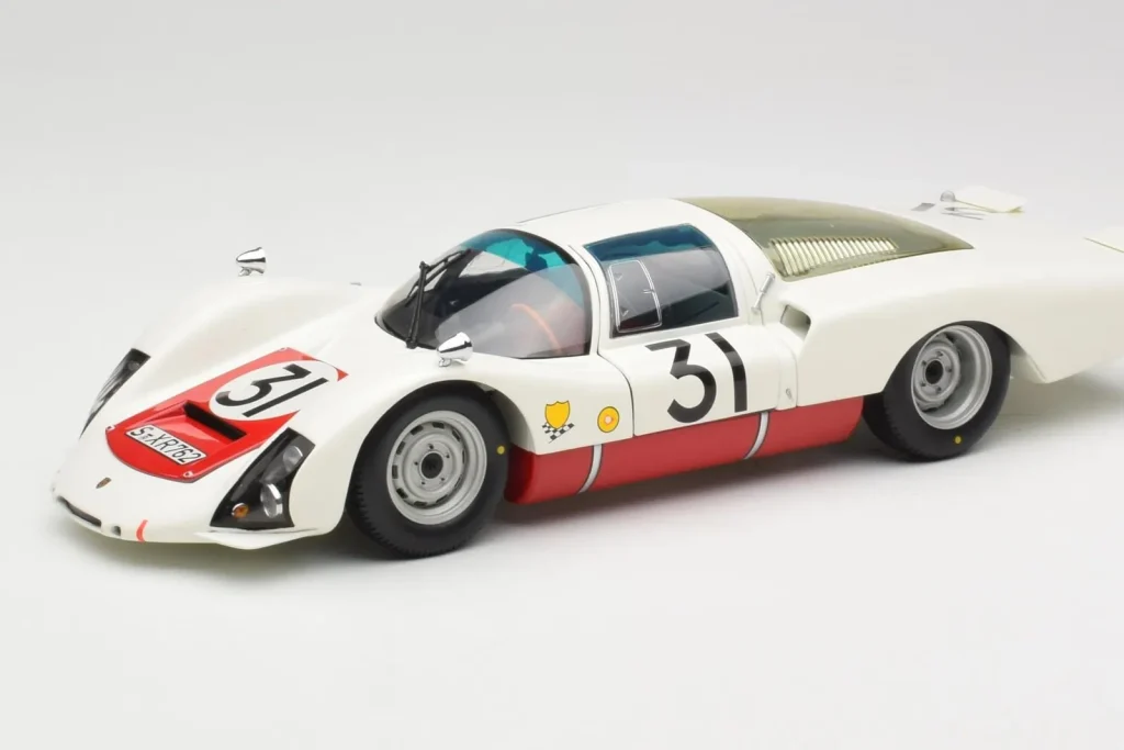 โมเดลรถ 1:18 Porsche 906 LH #31 H. Herrmann / H. Linge Porsche System Engineering 24 Hours of Le Mans ปี 1966 Minichamps (มือสอง)