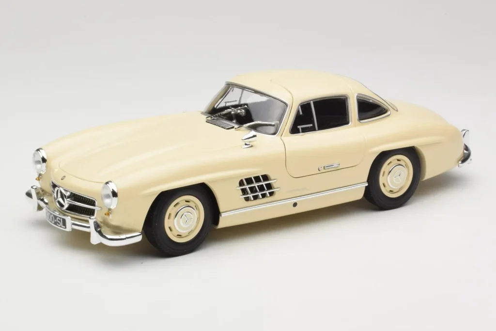 车型 1:18 Mercedes 300 SL W198 Cream Minichamps