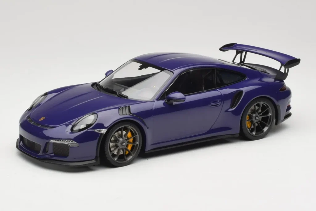 โมเดลรถ 1:18 Porsche 911 991.1 GT3 RS Ultraviolet Minichamps (มือสอง)
