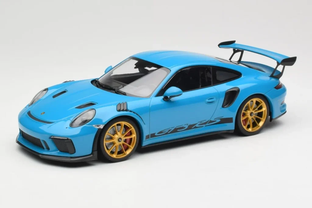 Model 1:18 Porsche 911 991.2 GT3 RS Blue With Golden Wheels Minichamps
