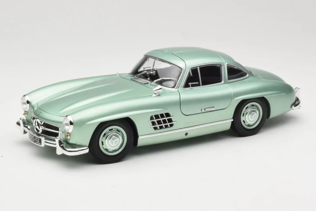 车型 1:18 Mercedes 300 SL W198 Gullwing Light Green Metallic Minichamps
