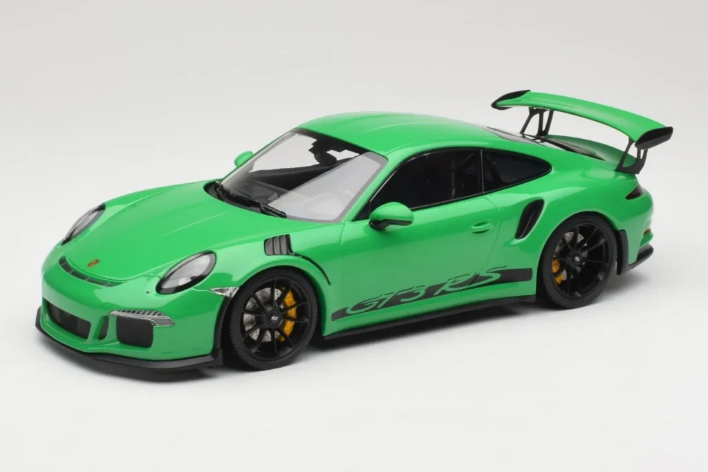 Model 1:18 Porsche 911 991.1 GT3 RS Green Black Wheels Minichamps