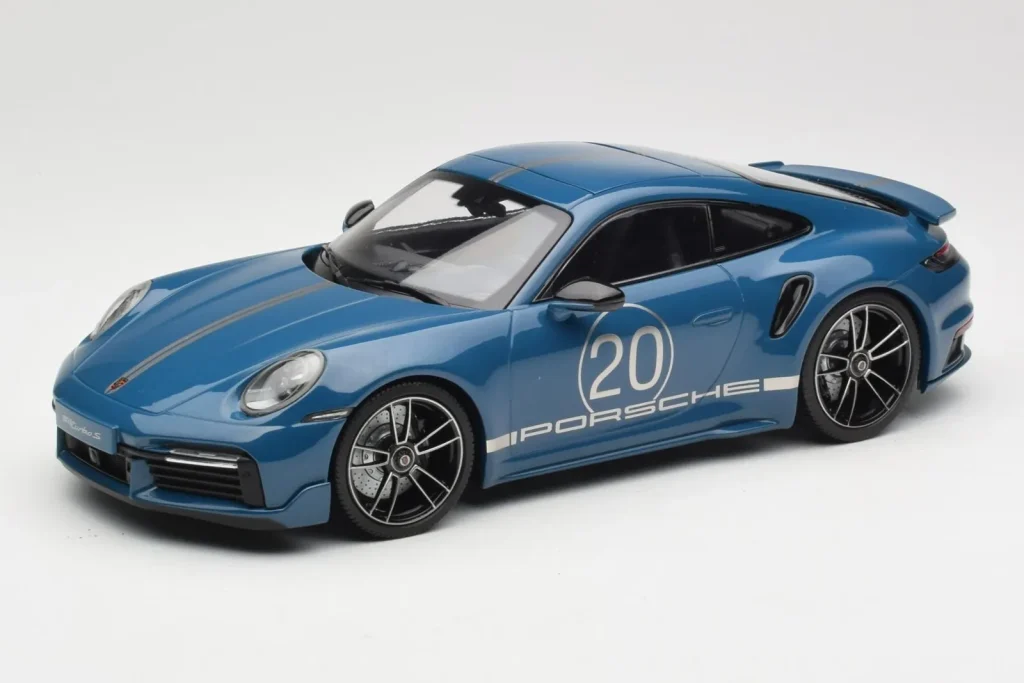 车型 1:18 Porsche 911 992 Turbo S Sport Design Package Gentian 金属蓝 Minichamps