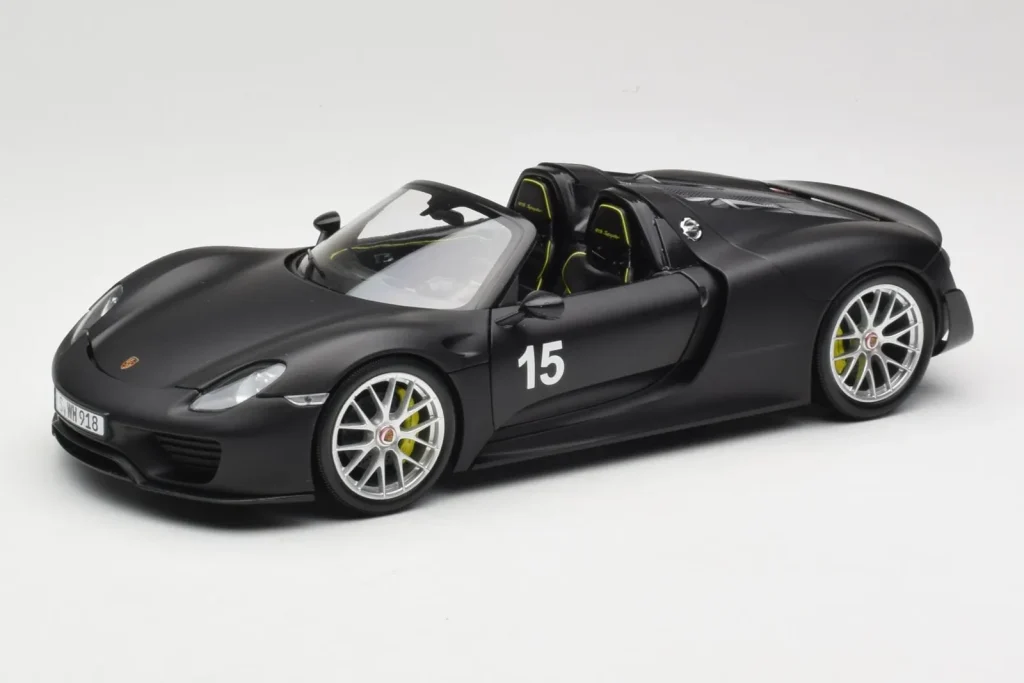车型 1:18 Porsche 918 Spyder Weissach Package Matt 黑色 Minichamps