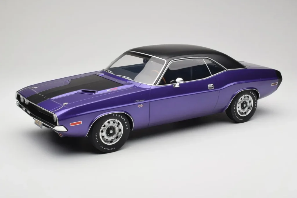 车型 1:12 Dodge Challenger R/T Plum Crazy Otto