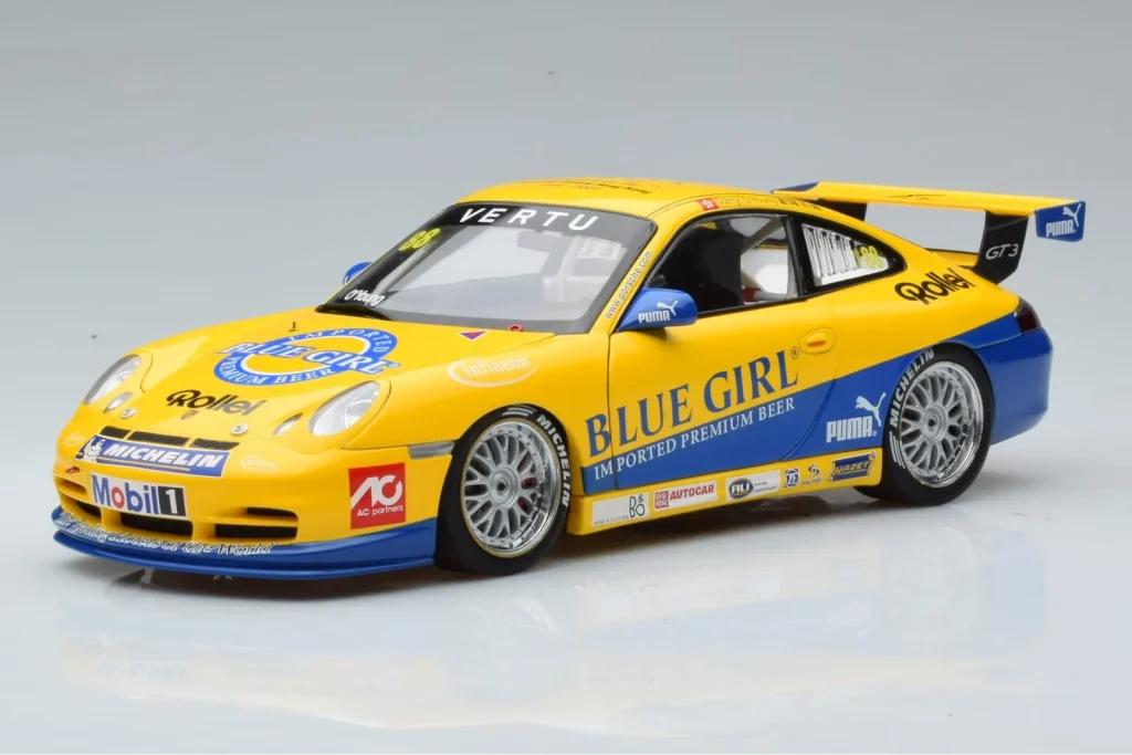 โมเดลรถ 1:18 Porsche 911 996 GT3 Cup #88 Macau Winner ปี 2005 AUTOart (มือสอง)