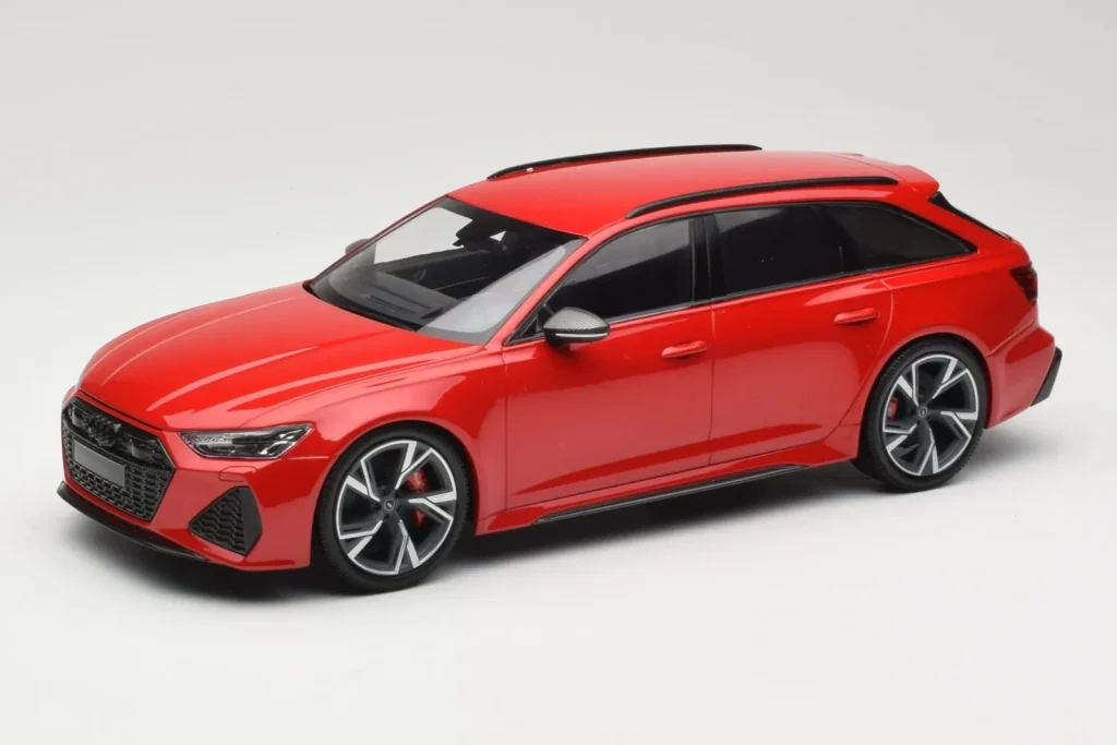 车型 1:18 Audi RS6 C8 Avant 金属红 Minichamps
