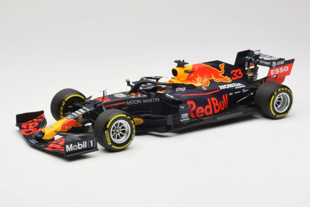 โมเดลรถ 1:18 Red Bull Racing RB16 #33 M. Verstappen Winner 70th Anniversary GP ปี 2020 Minichamps (มือสอง)