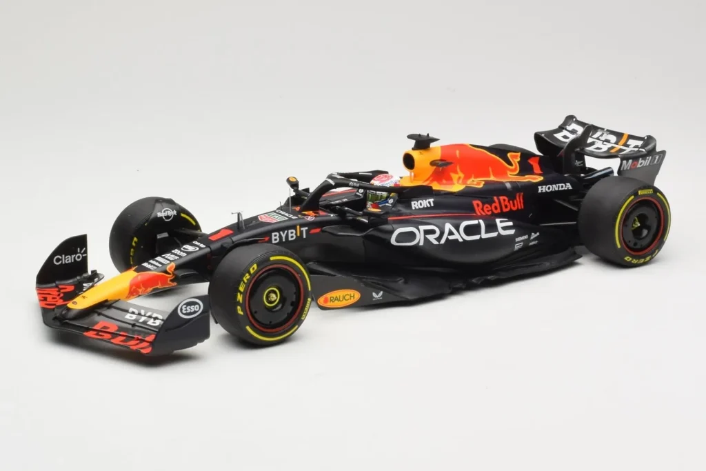 Model 1:18 Oracle Red Bull Racing RB19 #1 M. Verstappen Winner Italian GP year 2023 Minichamps