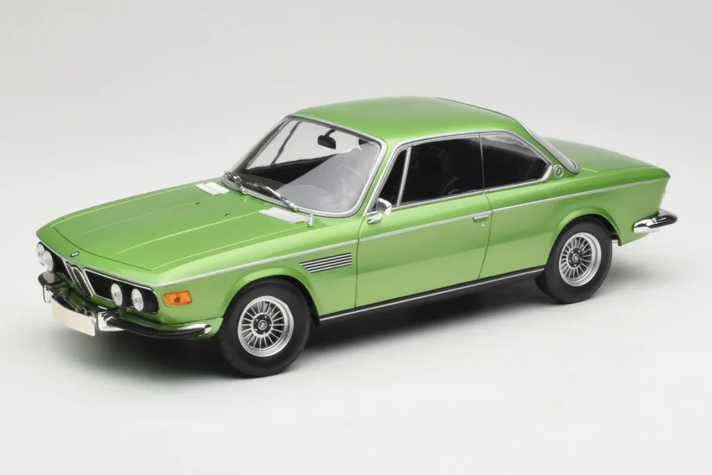 โมเดลรถ 1:18 BMW 3.0 CSi E9 สีเขียวเมทัลลิก Minichamps (มือสอง)