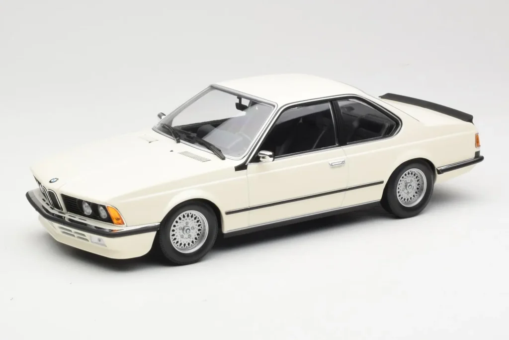 โมเดลรถ 1:18 BMW 635 CSi E24 สีขาว Minichamps (มือสอง)