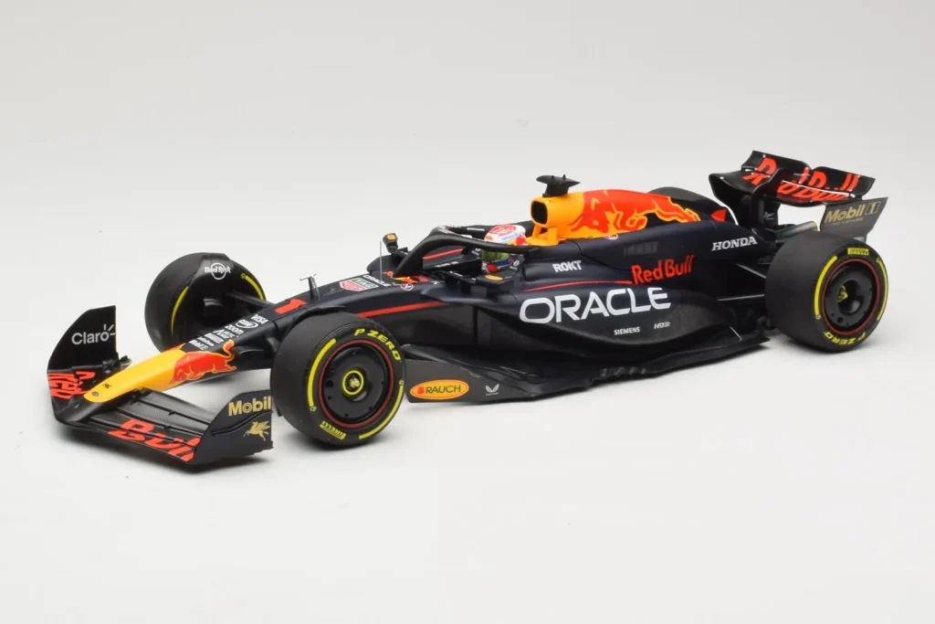 โมเดลรถ 1:18 Red Bull Racing RB20 #1 M. Verstappen Winner China GP ปี 2024 Minichamps (มือสอง)