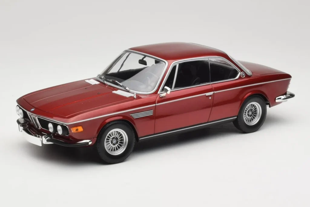 โมเดลรถ 1:18 BMW 3.0 CSi E9 สีแดงเมทัลลิก Minichamps (มือสอง)