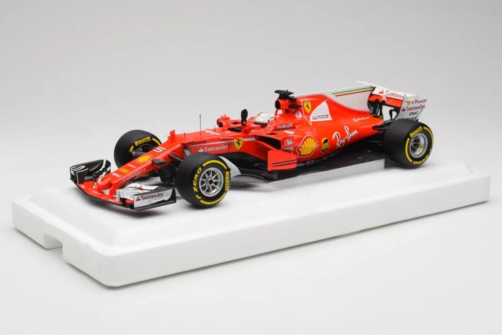 โมเดลรถ 1:18 Scuderia Ferrari SF70H #5 S. Vettel Winner Australian GP End of Race ปี 2017 BBR (มือสอง)