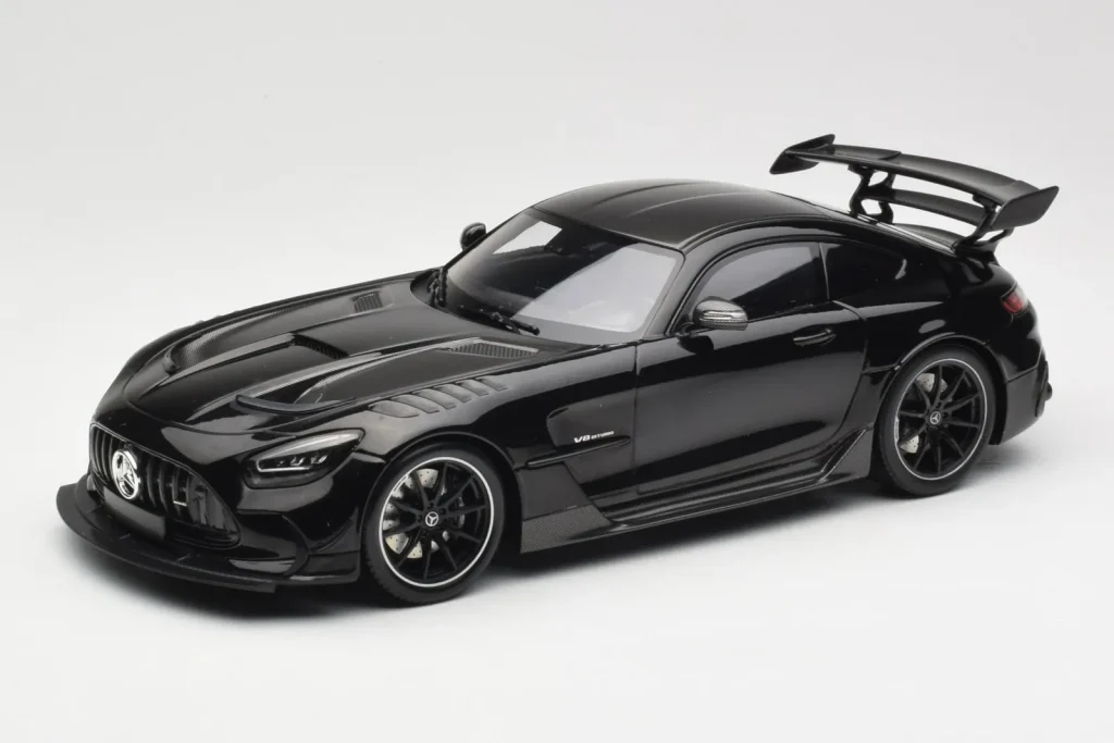 โมเดลรถ 1:18 Mercedes AMG GT C190 Black Series Jet สีดำเมทัลลิก Minichamps (มือสอง)