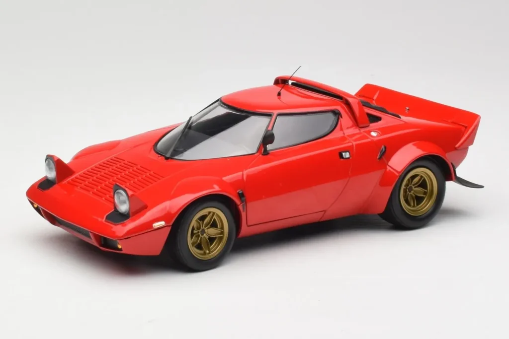 โมเดลรถ 1:18 Lancia Stratos สีแดง Minichamps (มือสอง)