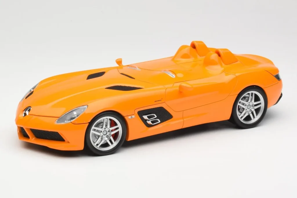 Model 1:18 Mercedes SLR McLaren C199 Stirling Moss AMG Solarbeam Metallic Minichamps