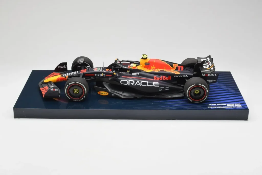 โมเดลรถ 1:18 Red Bull Racing RB19 #11 S. Perez Winner Saudi Arabian GP ปี 2023 Minichamps (มือสอง)