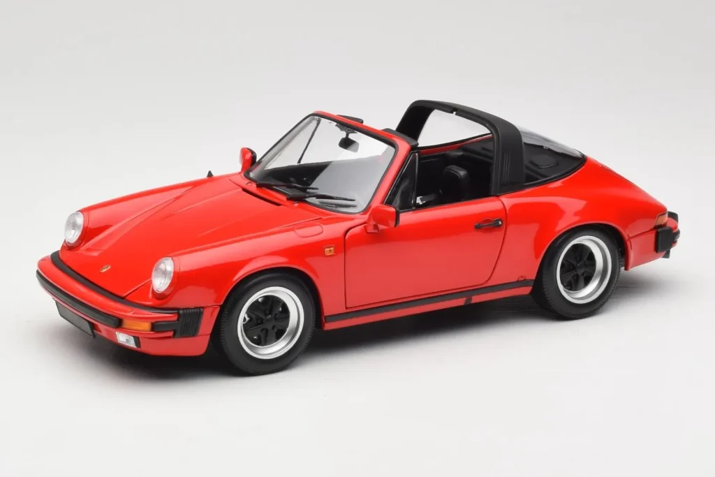 车型 1:18 Porsche 911 930 Carrera Targa 3.2 Guards 红色 Minichamps