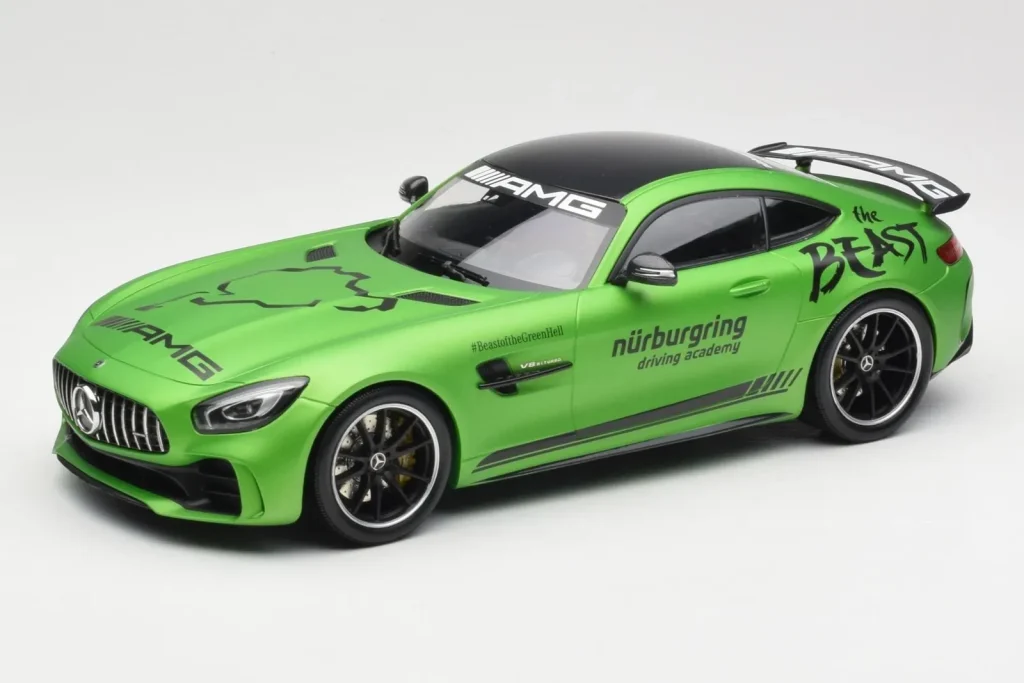 โมเดลรถ 1:18 Mercedes AMG GT R C190 Ringtaxi Minichamps (มือสอง)