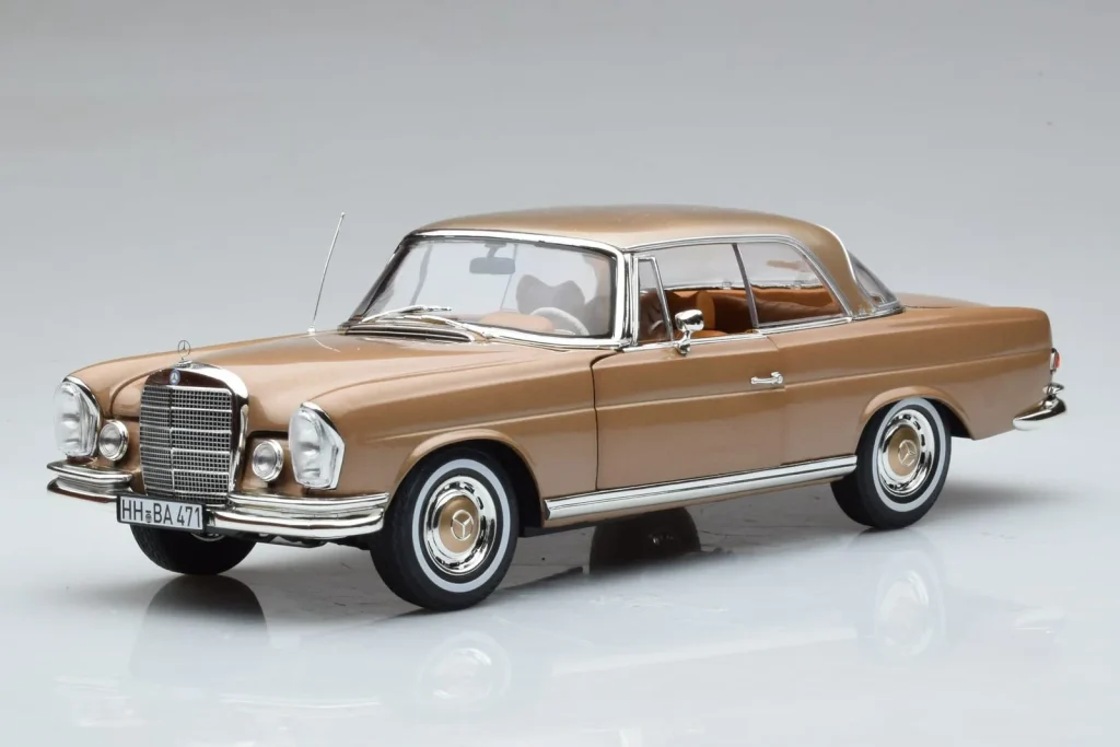 โมเดลรถ 1:18 Mercedes 250 SE Coupe W111 สีทองเมทัลลิก Norev