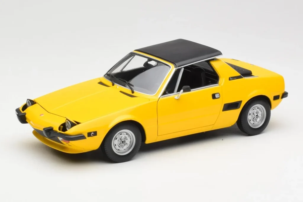 โมเดลรถ 1:18 Fiat X1/9 สีเหลือง Minichamps (มือสอง)
