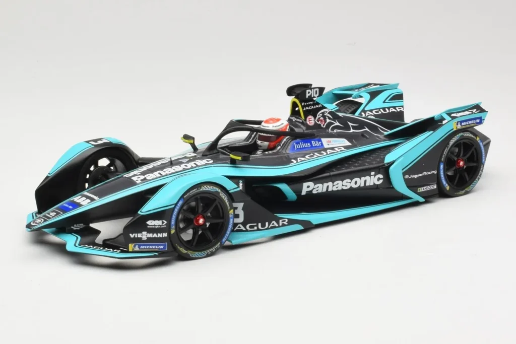 โมเดลรถ 1:18 Jaguar I-Type 3 Panasonic Jaguar Racing #3 N. Piquet Jr. Formula E Season 5 ปี 2019 Minichamps (มือสอง)