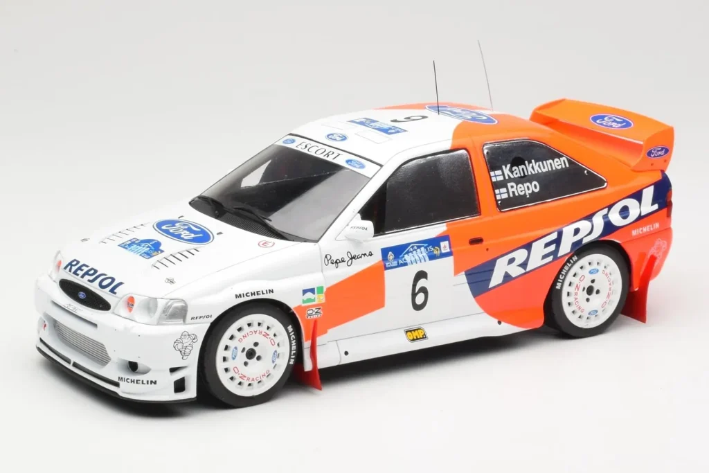 โมเดลรถ 1:18 Ford Escort WRC #6 A. Schwarz / M. Giraudet Acropolis Rally ปี 1997 IXO