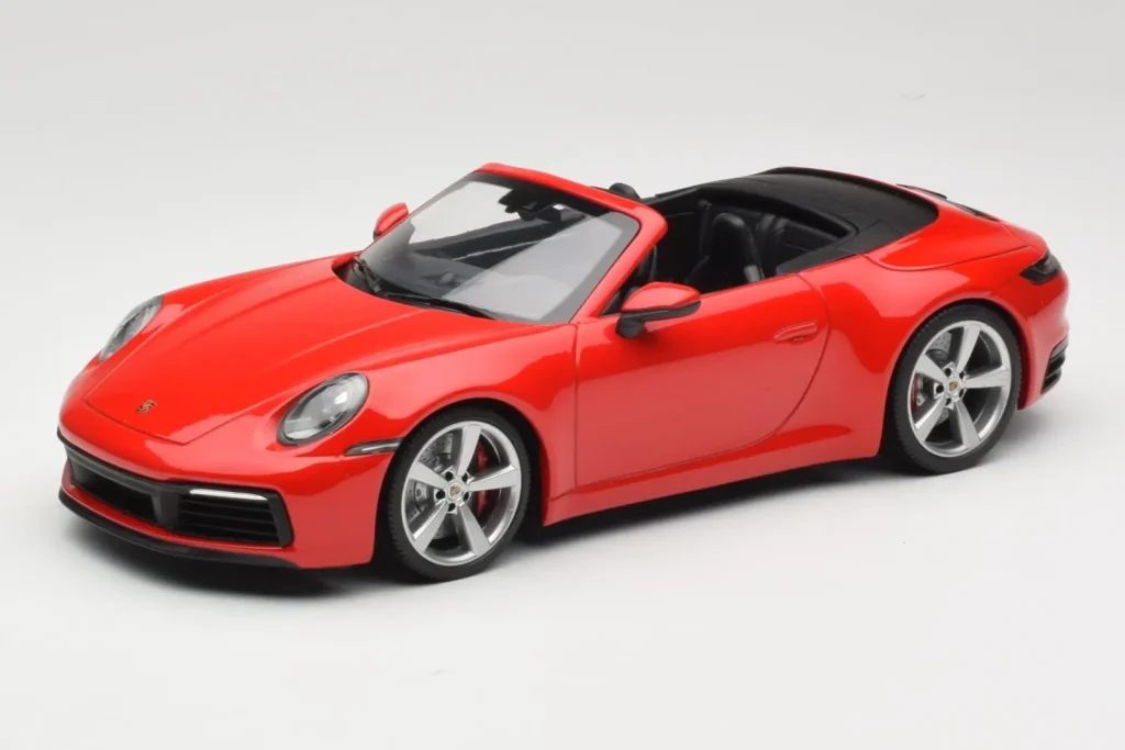 Model 1:18 Porsche 911 992 Carrera 4S Cabriolet red Minichamps