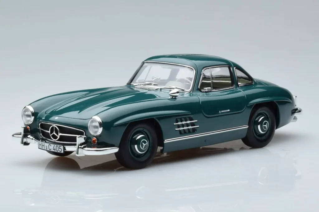 Model 1:18 Mercedes 300 SL W198 Gullwing green Norev