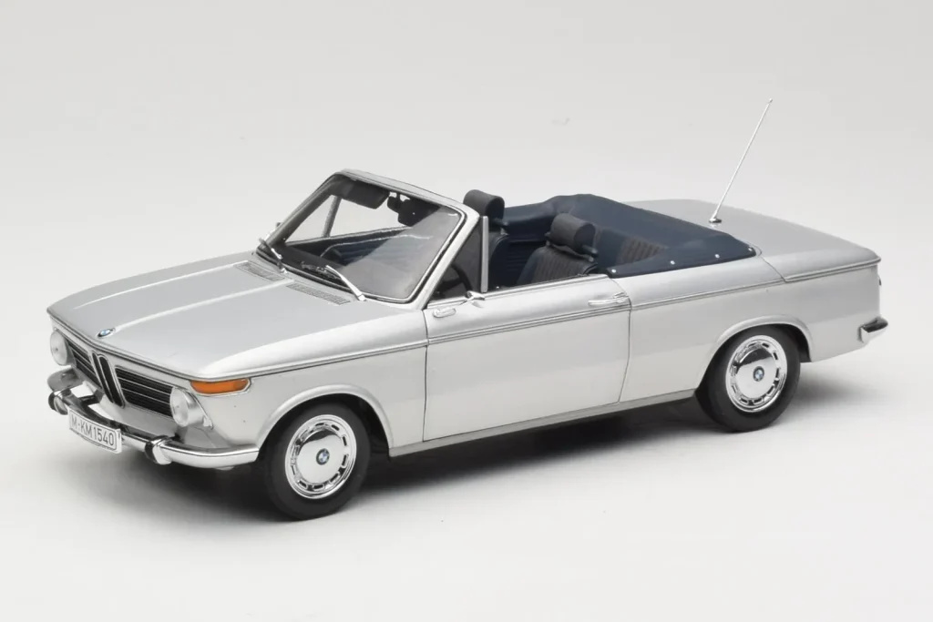 车型 1:18 BMW 1600 Cabriolet 银色 Minichamps