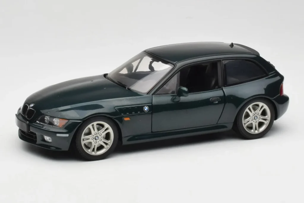 โมเดลรถ 1:18 BMW Z3 Coupe 2.8 สีเขียวเมทัลลิก UT Models (มือสอง)