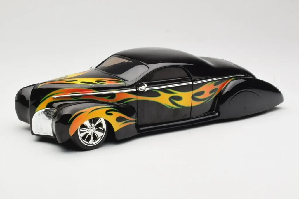 车型 1:18 Lincoln Zephyr Scrape Custom Black with Flames Hot Wheels