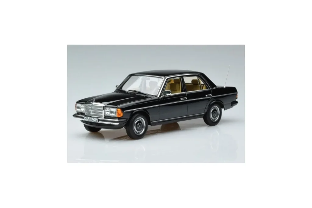 车型 1:18 Mercedes 230E W123 Limited Edition Norev