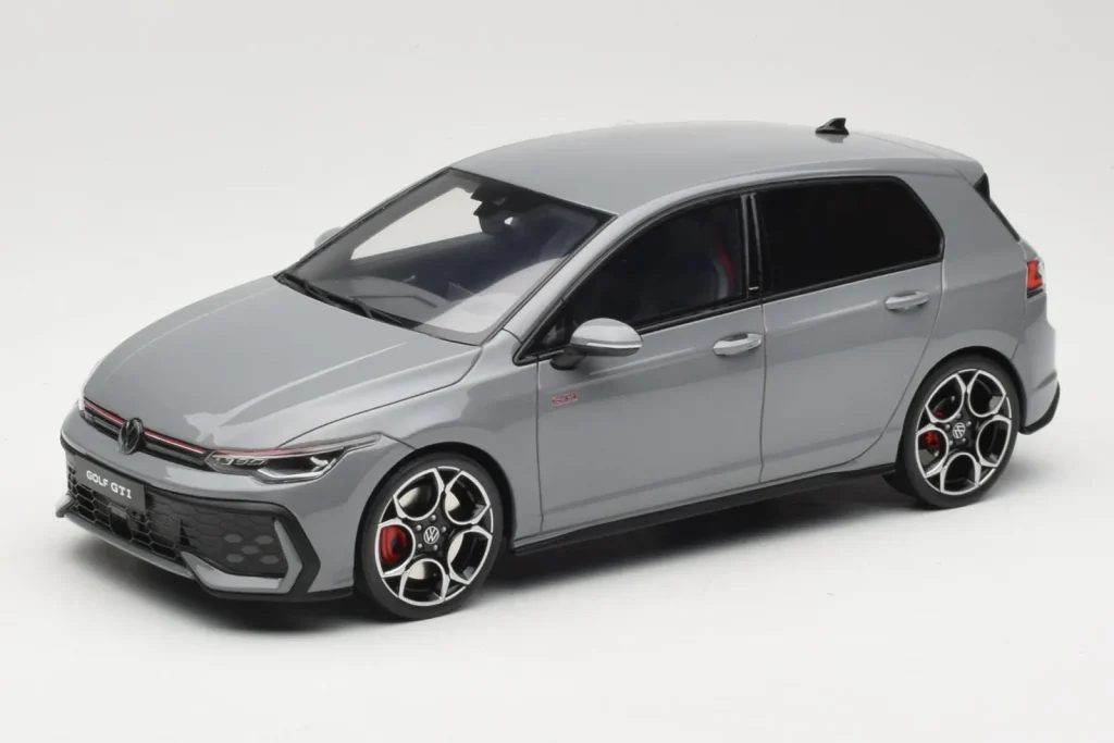 โมเดลรถ 1:18 Volkswagen Golf GTI Mk8 สีเทา Otto