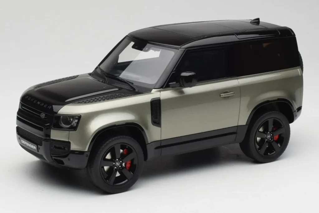 โมเดลรถ 1:18 Land Rover Defender 90 HSE P400 L663 Pangea สีเขียวเมทัลลิก GT Spirit