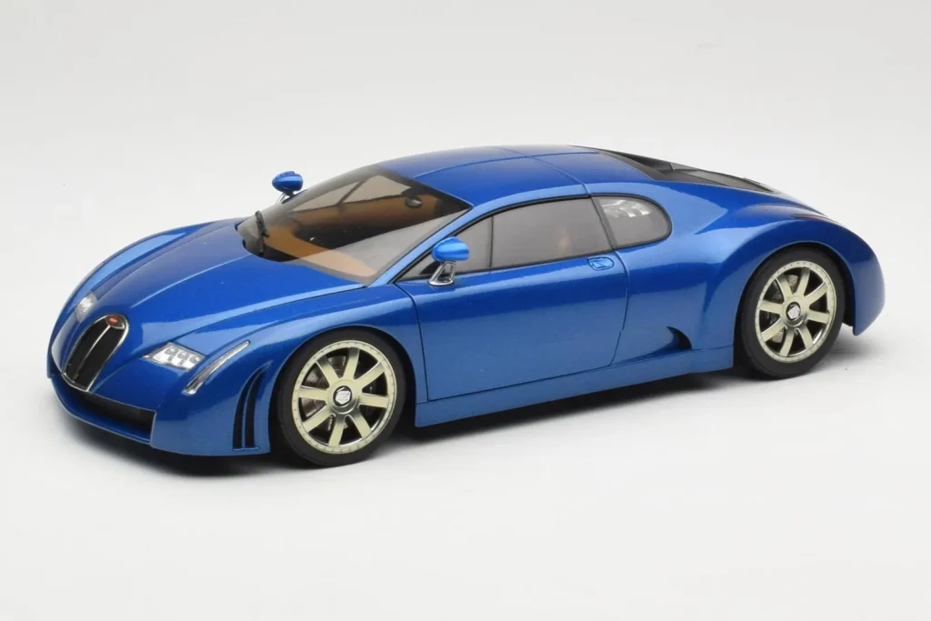 โมเดลรถ 1:18 Bugatti EB 18.3 Chiron สีน้ำเงิน AUTOart (มือสอง)