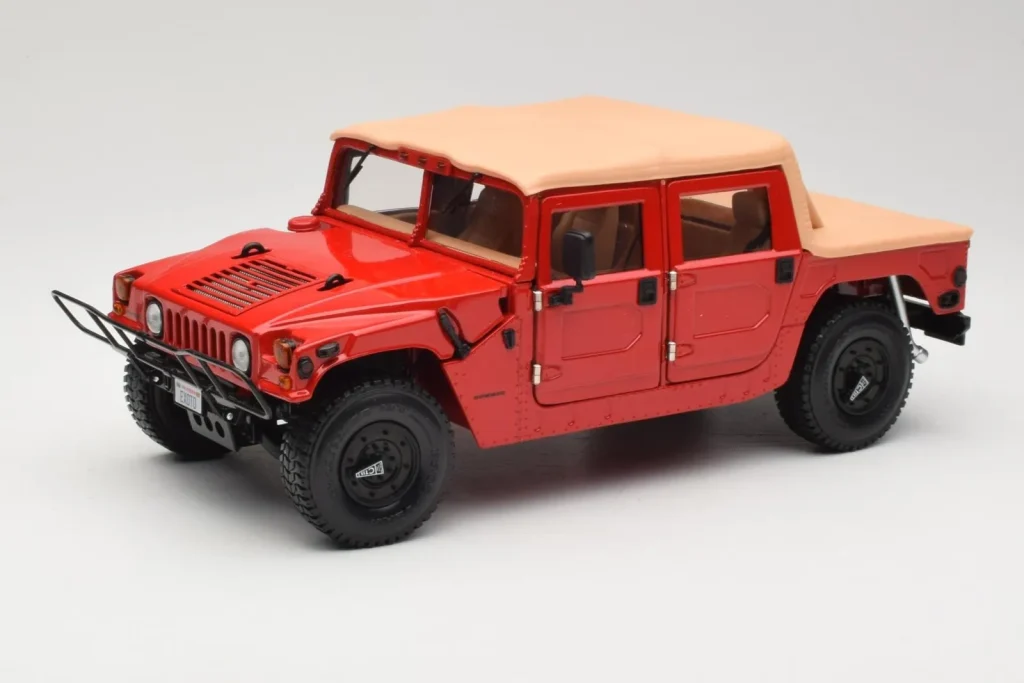 Model 1:18 Hummer H1 Soft Top red Exoto