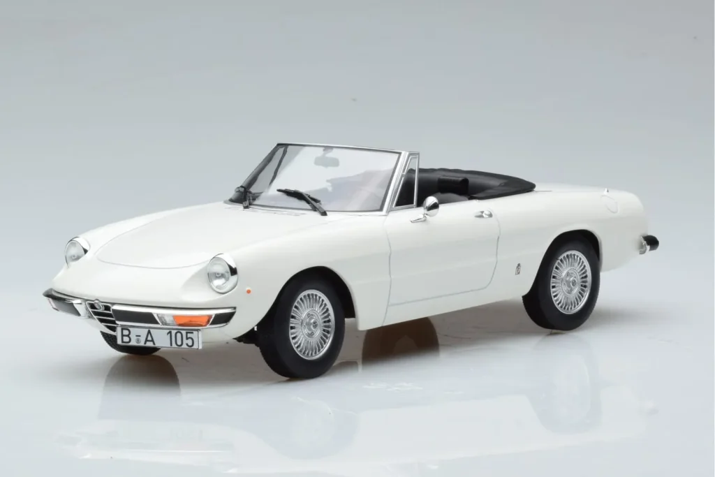 Model 1:18 Alfa Romeo Spider year 2000 white Norev