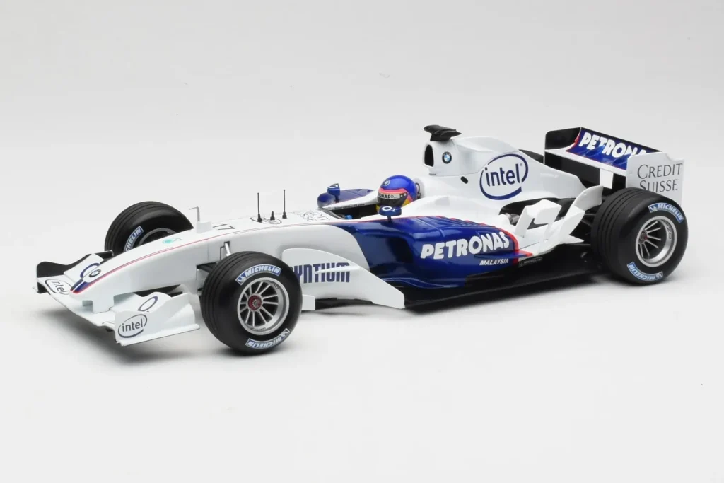 车型 1:18 BMW Sauber F1.06 #17 J. Villeneuve Launch Version 年 2006 Minichamps