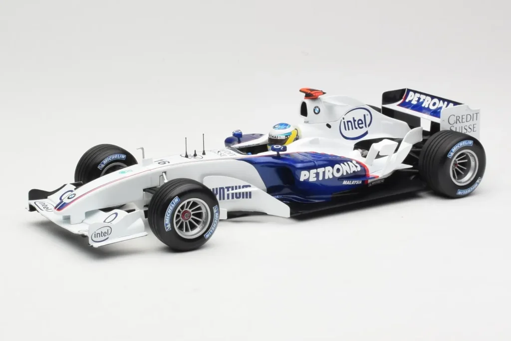车型 1:18 BMW Sauber F1.06 #16 N. Heidfeld Launch Version 年 2006 Minichamps