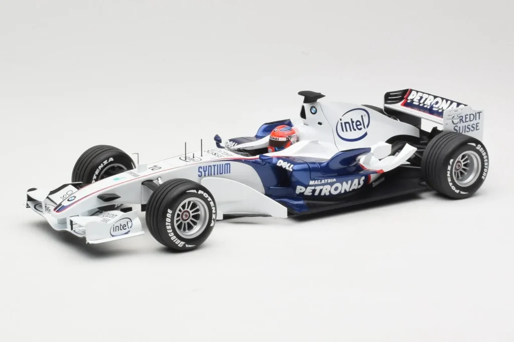 车型 1:18 BMW Sauber F1.07 #10 R. Kubica Launch Version 年 2007 Minichamps