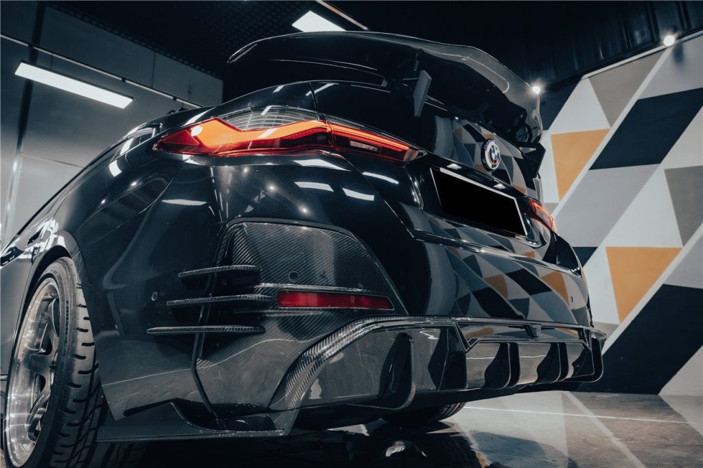 ลิ้นหน้า Autoclave Carbon Fiber BMW i4 G26 ทรง DarwinPRO (AM) 2021-2026