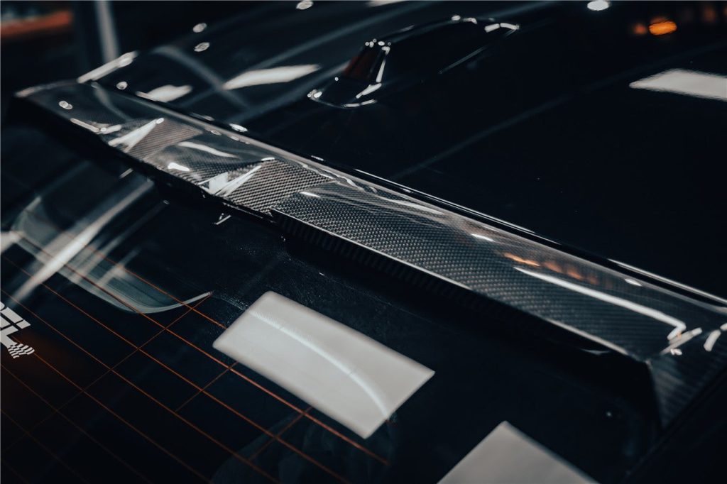 สปอยเลอร์หลังคา Autoclave Carbon Fiber BMW i4 G26 ทรง DarwinPRO (AM)
