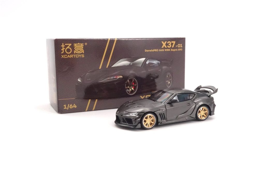โมเดลรถ Diecast 1:64 Toyota GR Supra A90 A91 ชุด BKSSII สีดำ ลาย Carbon Fiber