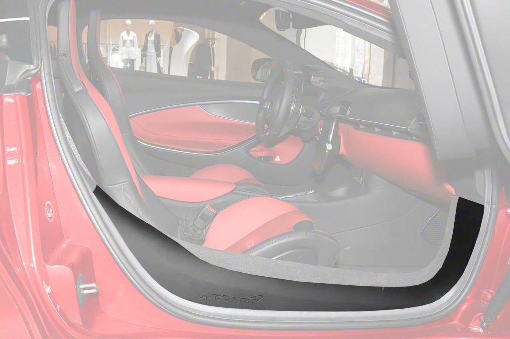 กาบบันได Autoclave Carbon Fiber McLaren (Spider AM)