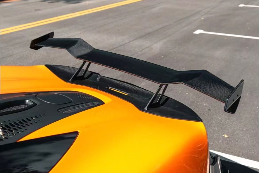 สปอยเลอร์ท้าย Autoclave Carbon Fiber McLaren (Spider AM)