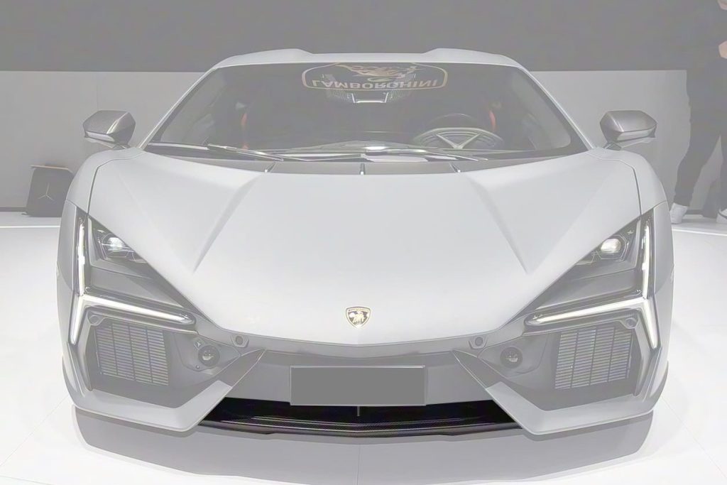 ลิ้นหน้า Autoclave Carbon Fiber LAMBORGHINI Revuelto ทรง DarwinPRO (Revuelto OE)