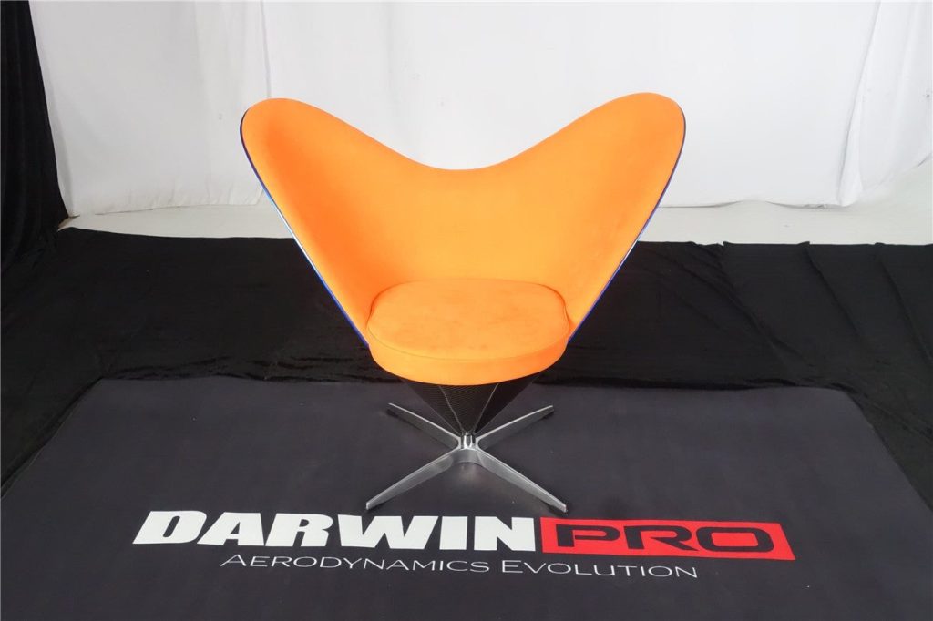 เก้าอี้เลานจ์คาร์บอนไฟเบอร์ ทรงหัวใจ อัลคันทารา สีส้ม DarwinPRO